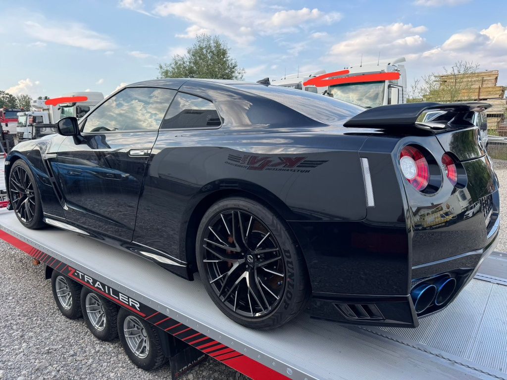 Rarytas Nissan GT-R max wersja