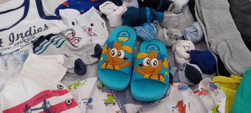 Lote roupa bebé/criança 2/3/4 anos (72 peças)