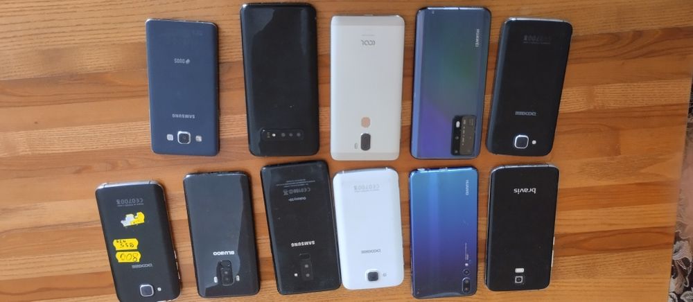 Продам лот мобільних телефонів