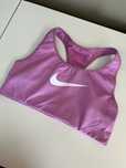 Спортивний топ Nike