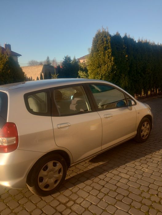 Honda jazz 1.2.        .
