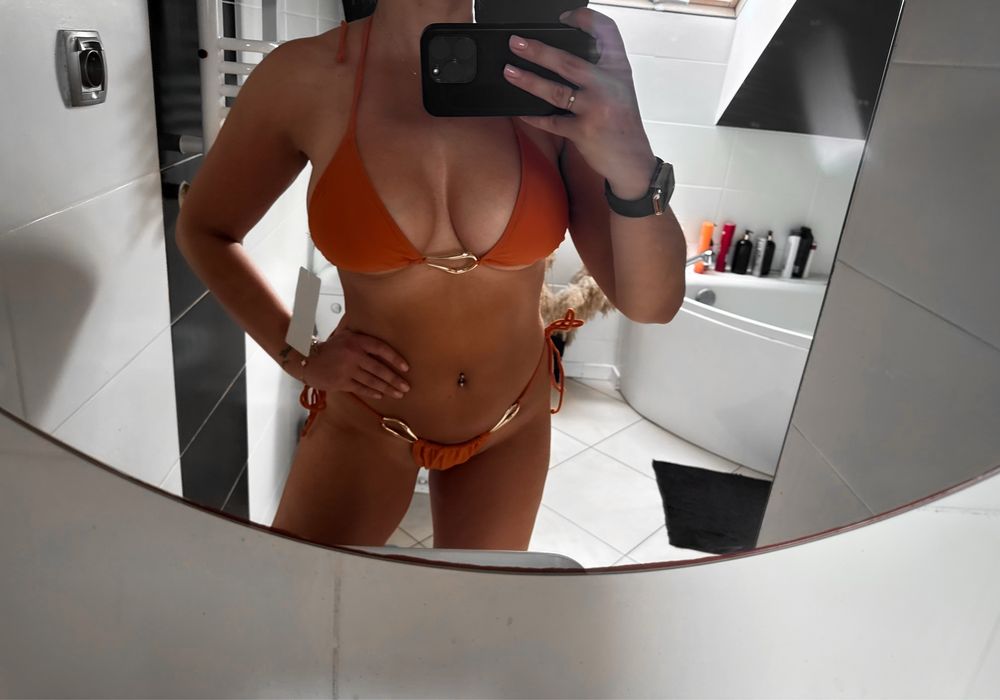 Bikini rdzawe ze zlotymi elementami nowe