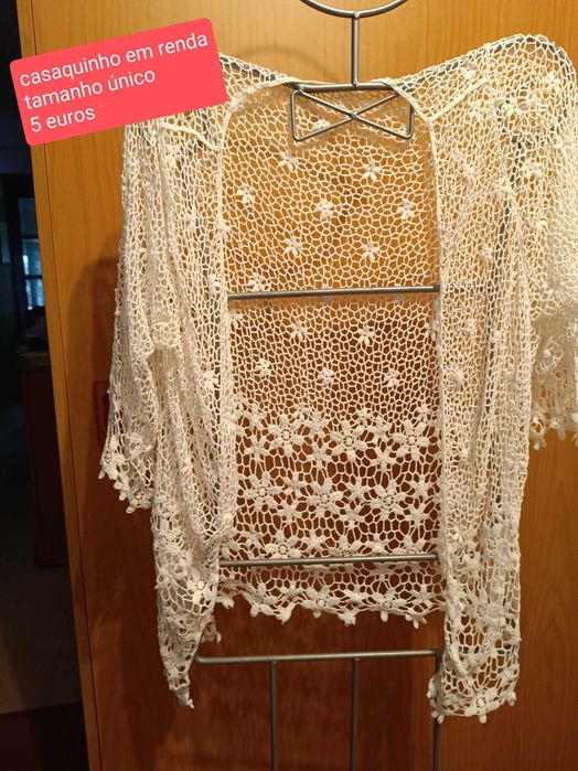 Roupa de senhora cada peça 5 euros