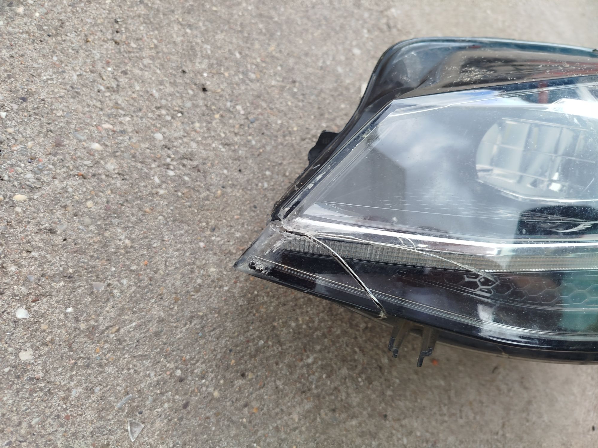 VW GOLF VII 7 FL Lift R-LINE Full Led Lampa Lewa Uszkodzona