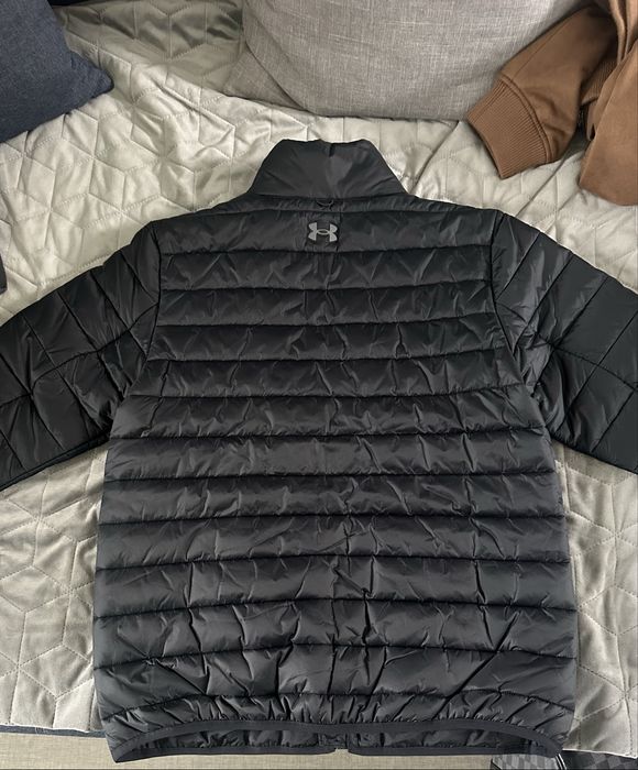 Продам чоловічу курточку E UNDER ARMOUR