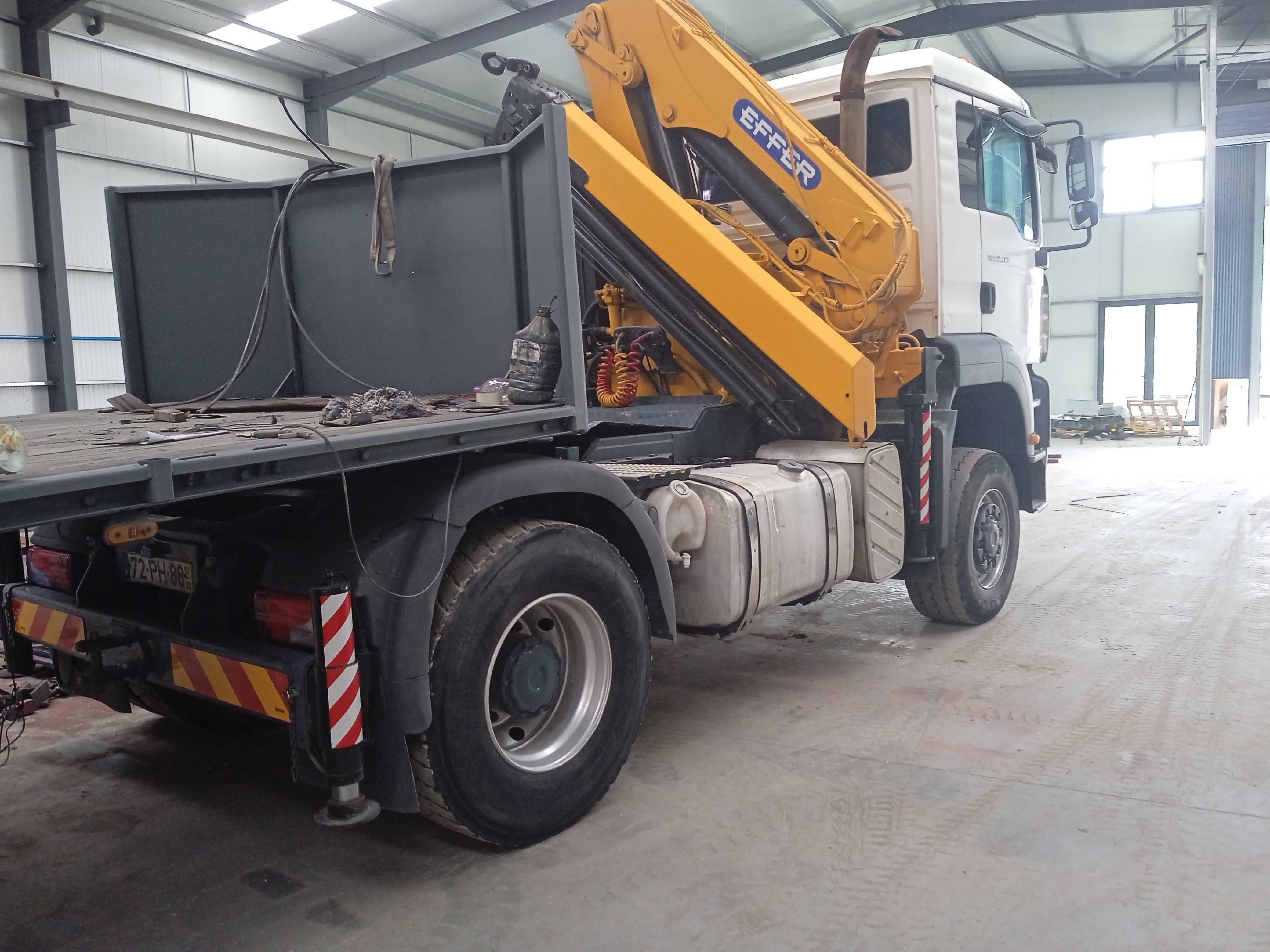 Camião MAN TGA 18.480 com Grua Auxiliar Effer 210 4S
