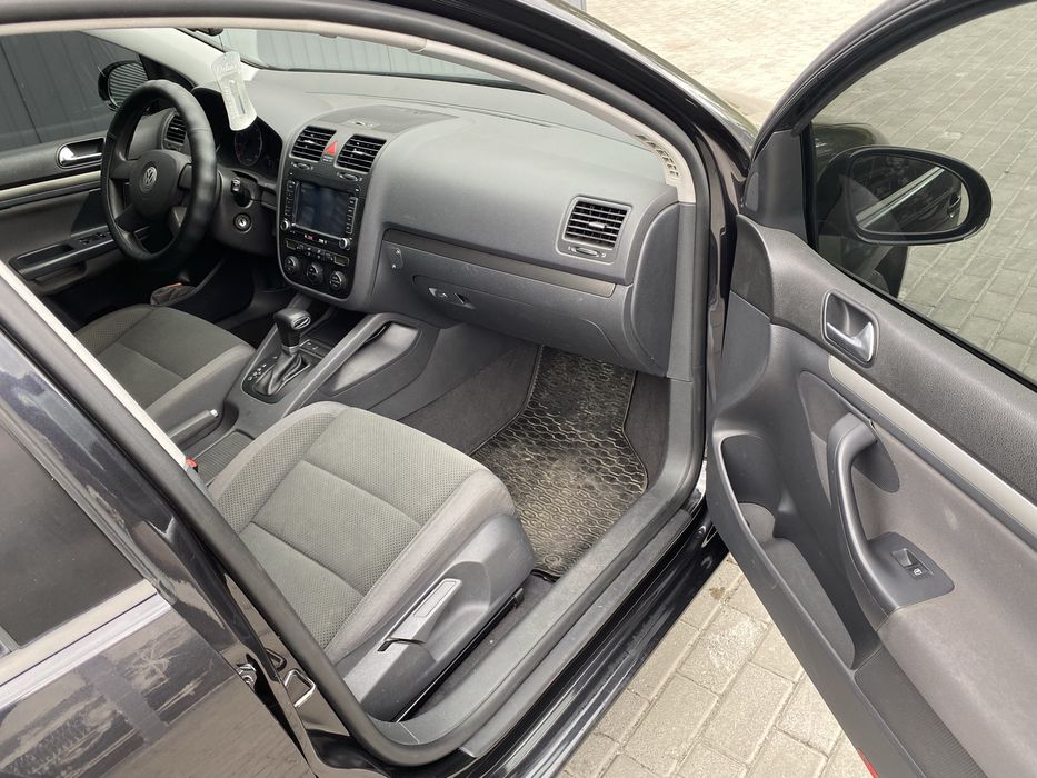Volkswagen Golf5 автомат