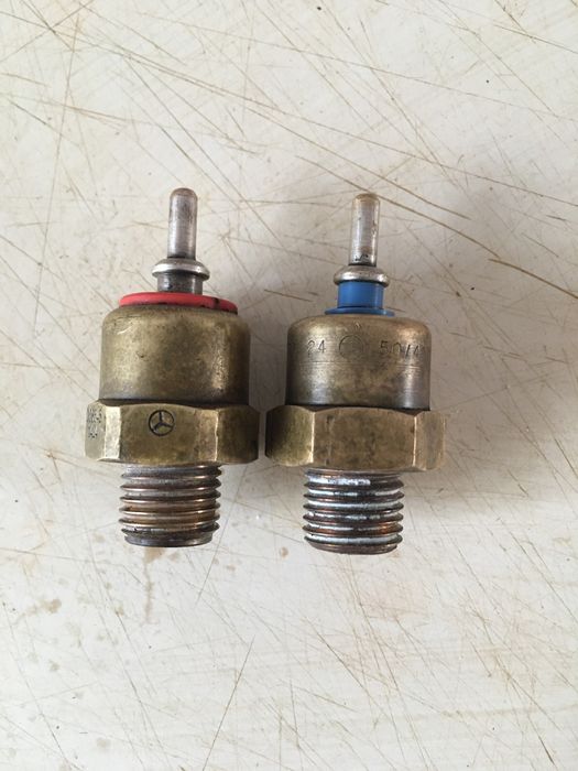 Датчик включення вентилятора,мерседес 124.0055457024.