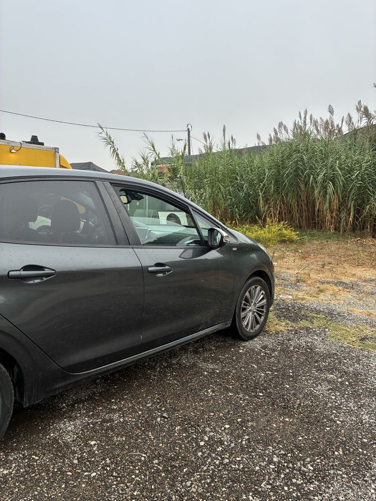 Peugeot 208 1.2 PureTech 82cv
