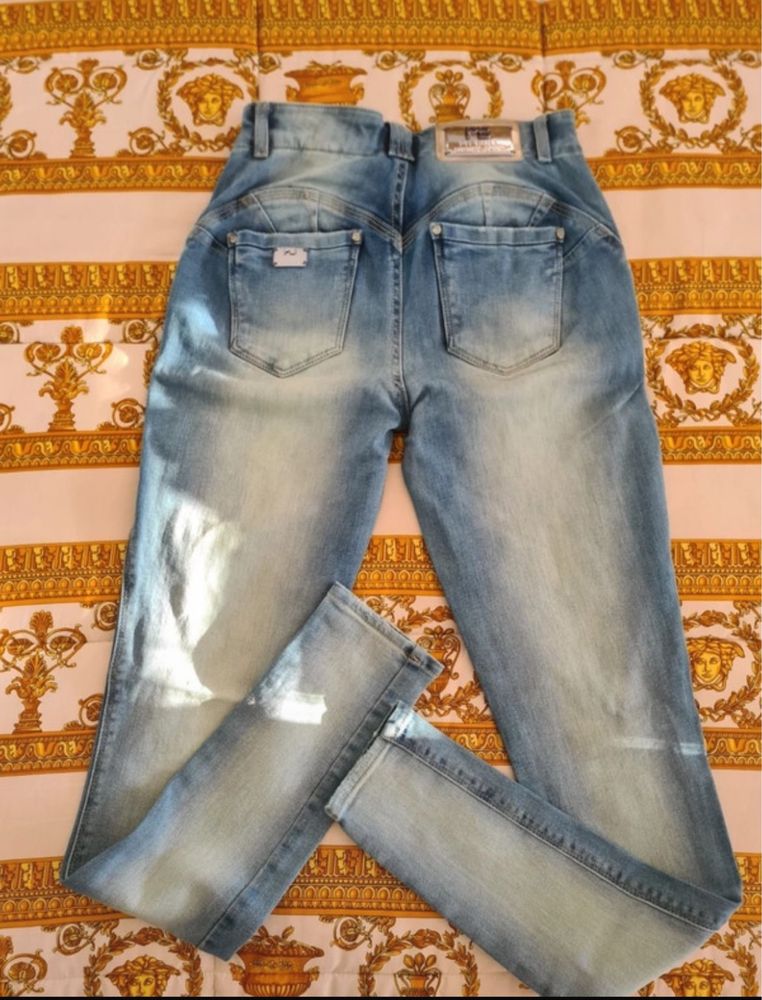 Jeans Push UP do Brasil 36 EUR 38 BR