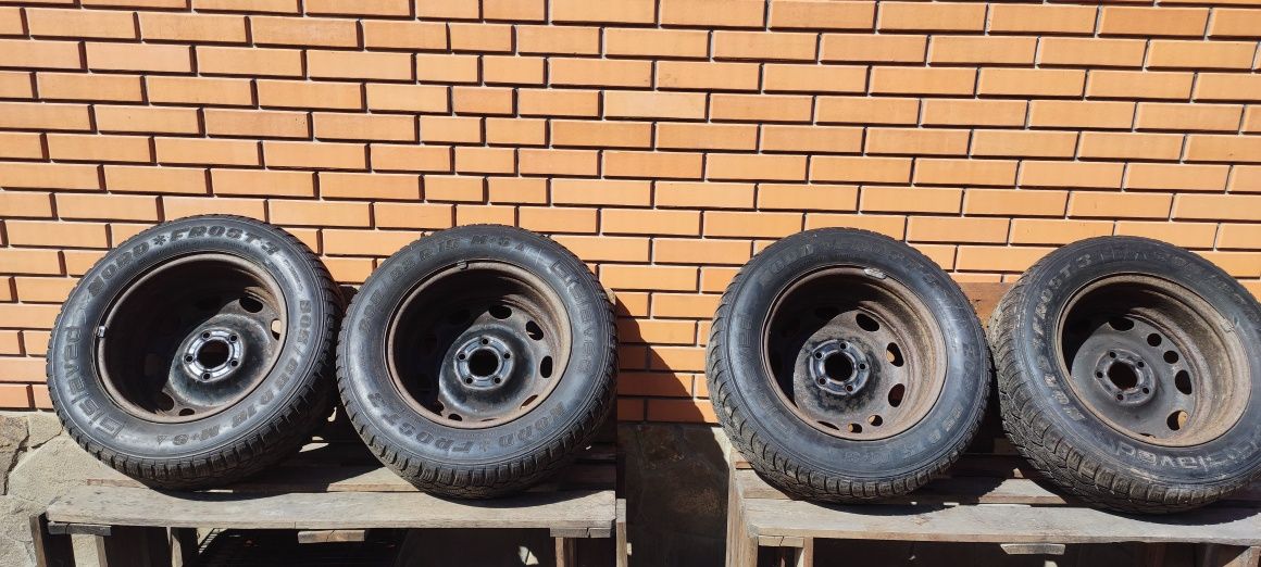 Диски з резиной 205/65 R15 зима