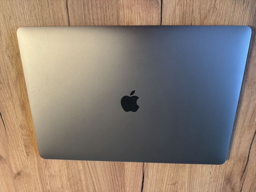 MacBook Pro 15 Touchbar i7 2.6 32GB 1024GB Szary