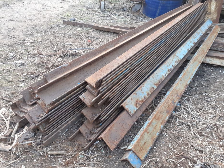 Уголок разносторонний 63*40