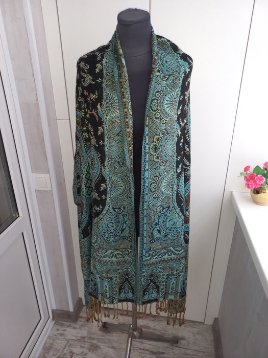 Чудовий палантин,шарф! Розмір 200×70.