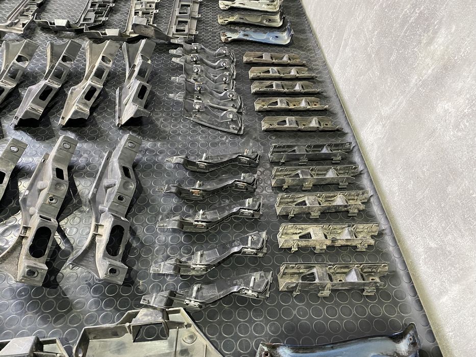 кріплення бампера пассат б6 крипления passat b6 направляюча кронштейн