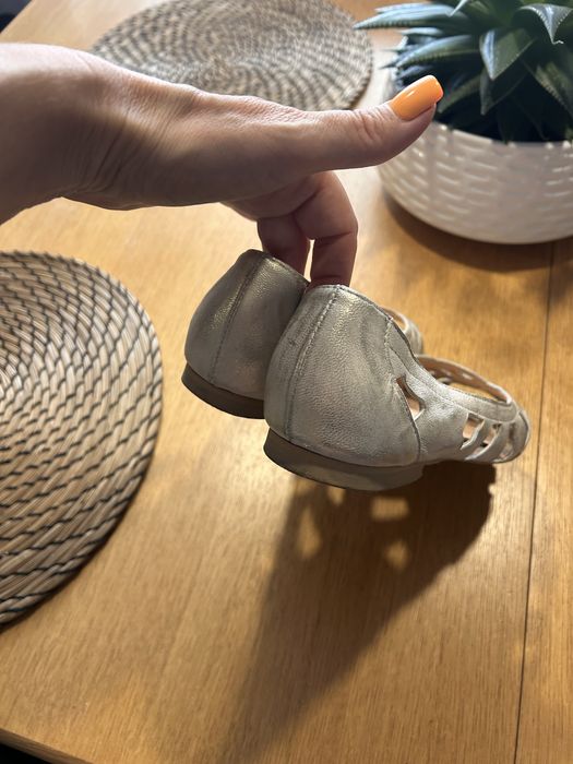 Śliczne skórzane baleriny letnie, sandały roz 39 jak venezia