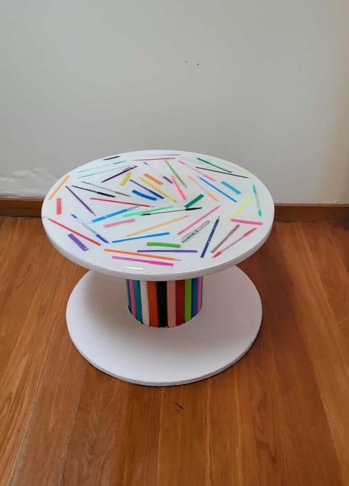 Mesa para quarto criança