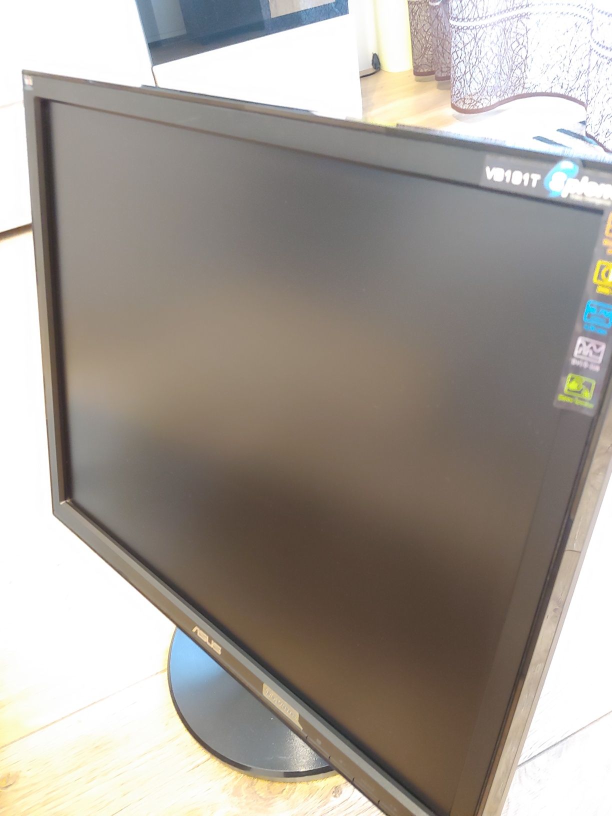 Monitor 19" malo uzywany ASUS VB191 mozliwosc wysyłki