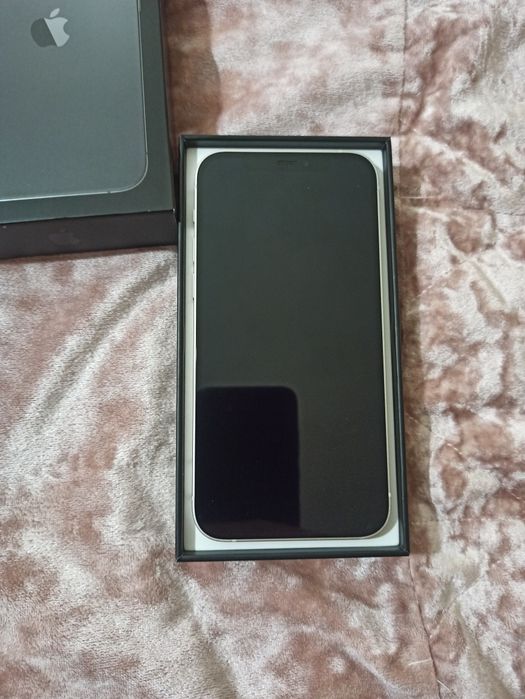 Айфон 12 на 128 гигабайт