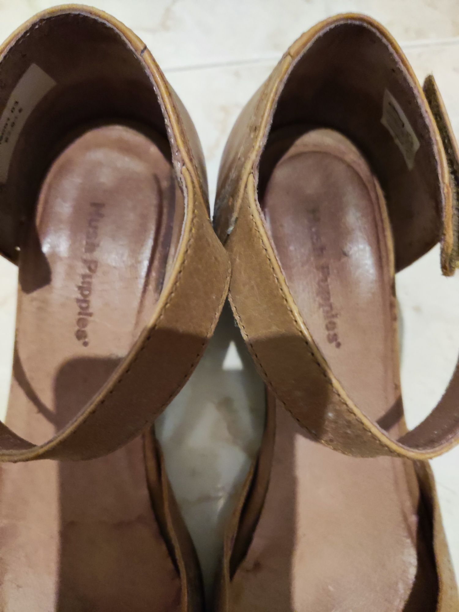 Da.nSandálias usadas mas em bom estado. Calça 38/39.