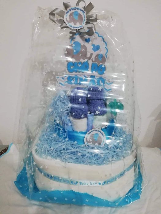 Bolo de fraldas personalizado