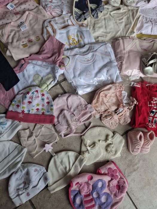 Roupa diversa bebé mna