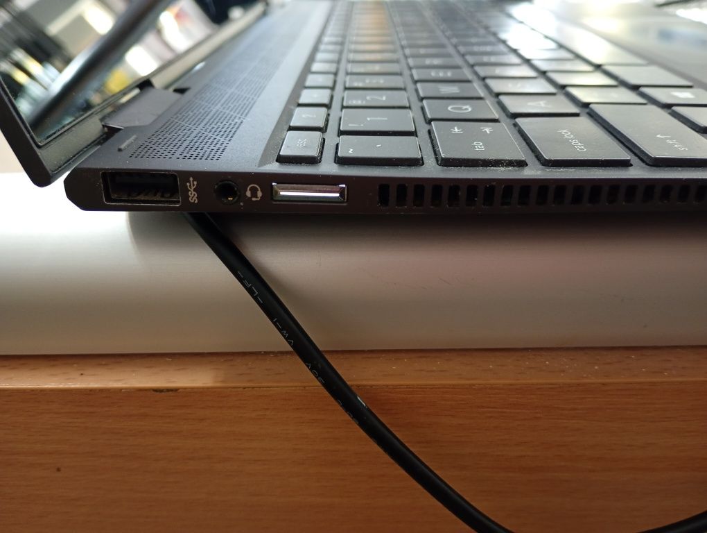 Notebook HP ENVY X360 AMD Ryzen 5 8GB 256 GB Vega 8 Komis Madej Tarnów