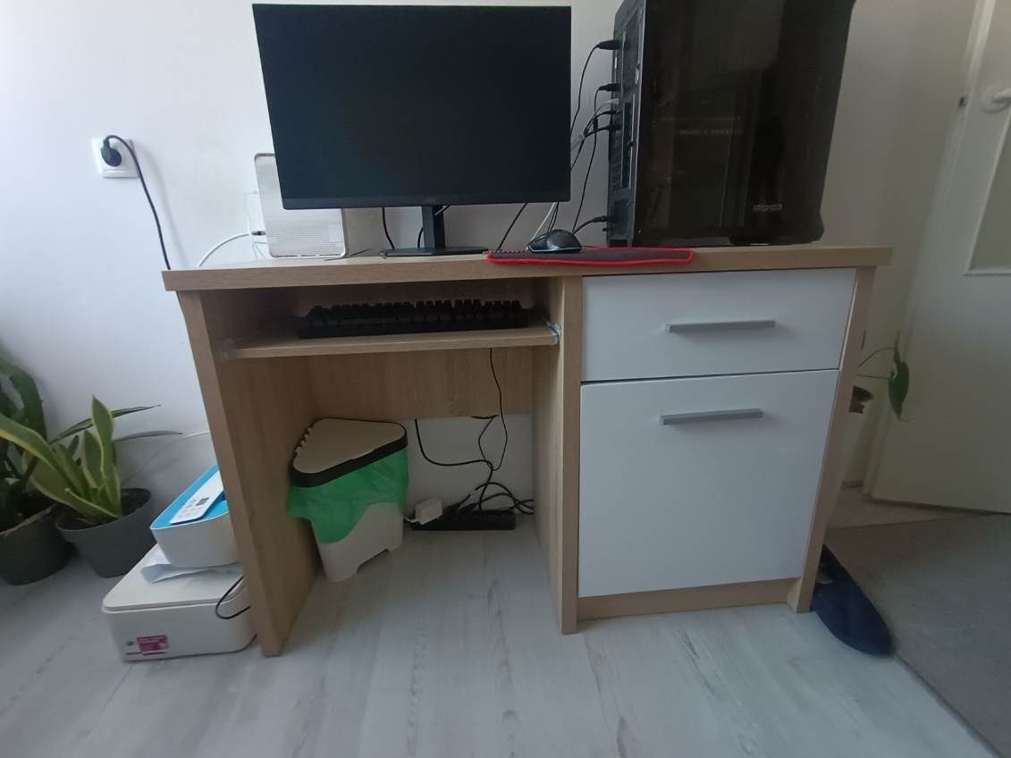 Sprzedam biurko nie zniszczone odbiór osobisty