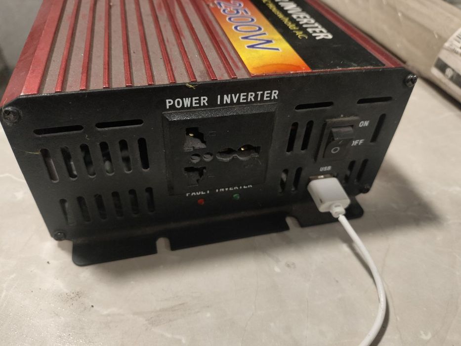 Преобразователь 12 220 2.500 Вт