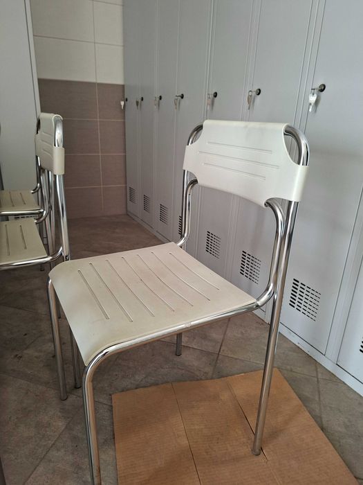 Stół i 6 krzeseł plastikowych, zestaw mebli, do kuchni