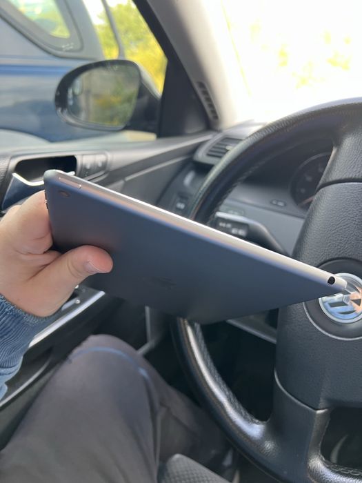 iPad Air 2 64GB з новою батвреєю