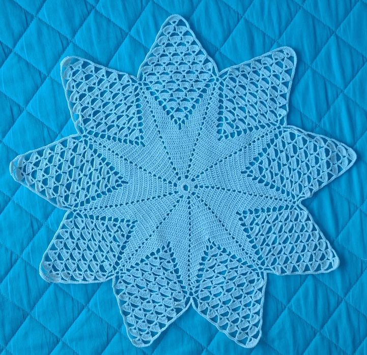 Naperão em crochê, cor Bbege