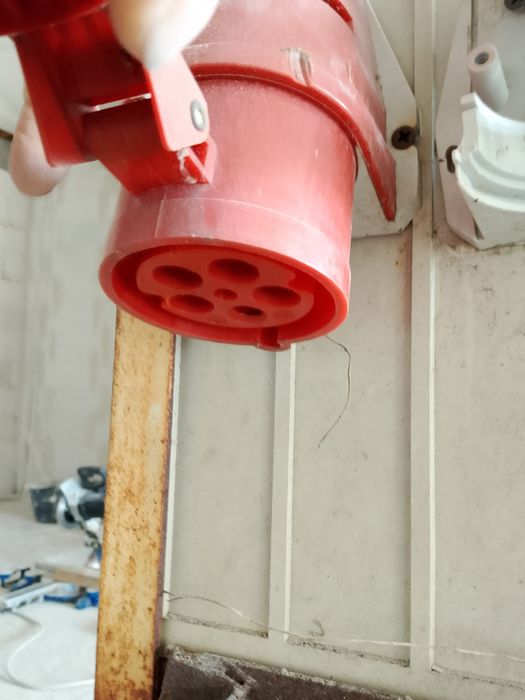 Skrzynka elektryczna budowlana prąd budowlany