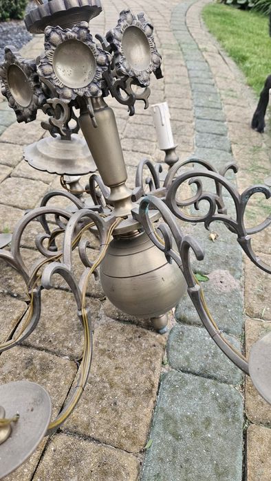 Duży żyrandol mosiądz