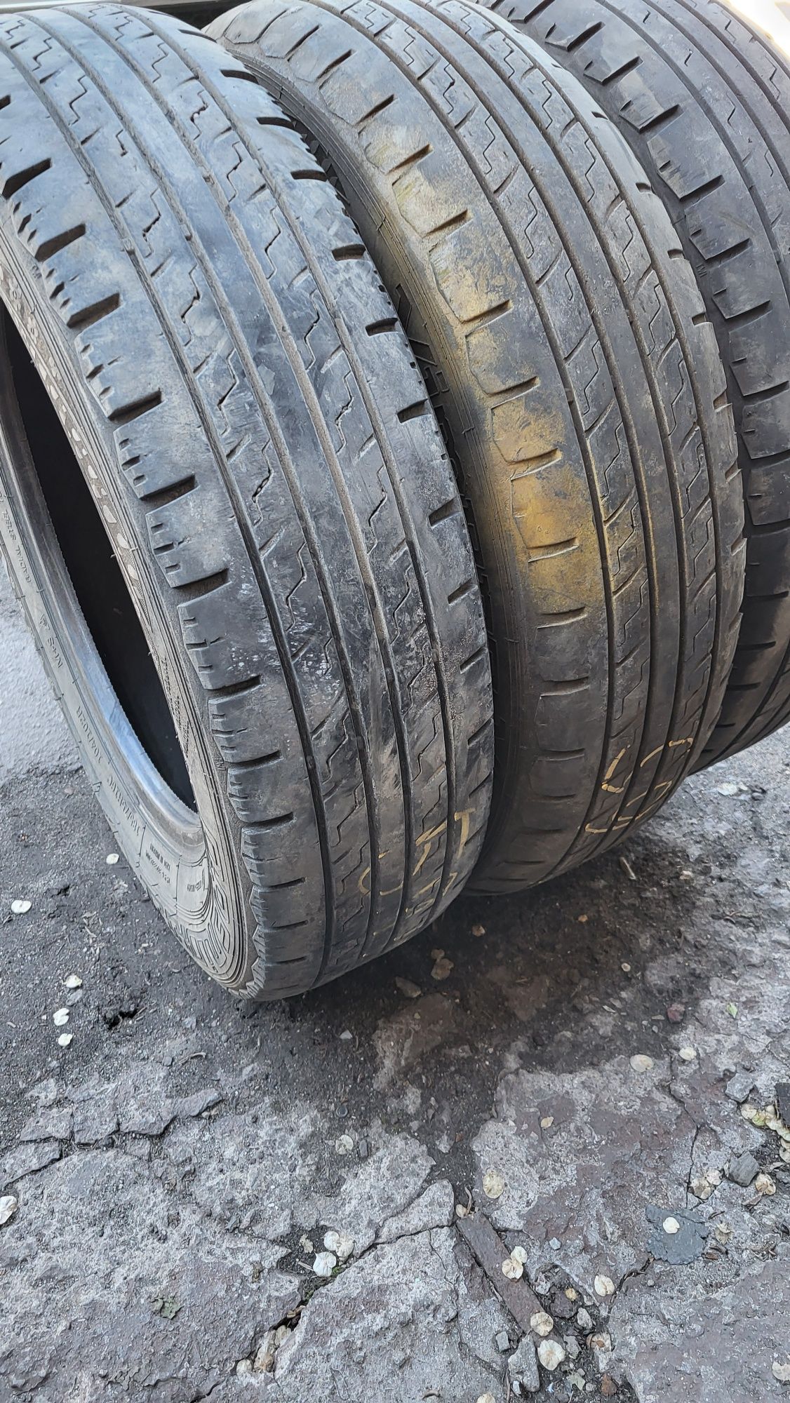 Продам шины б/у 185/75R16С