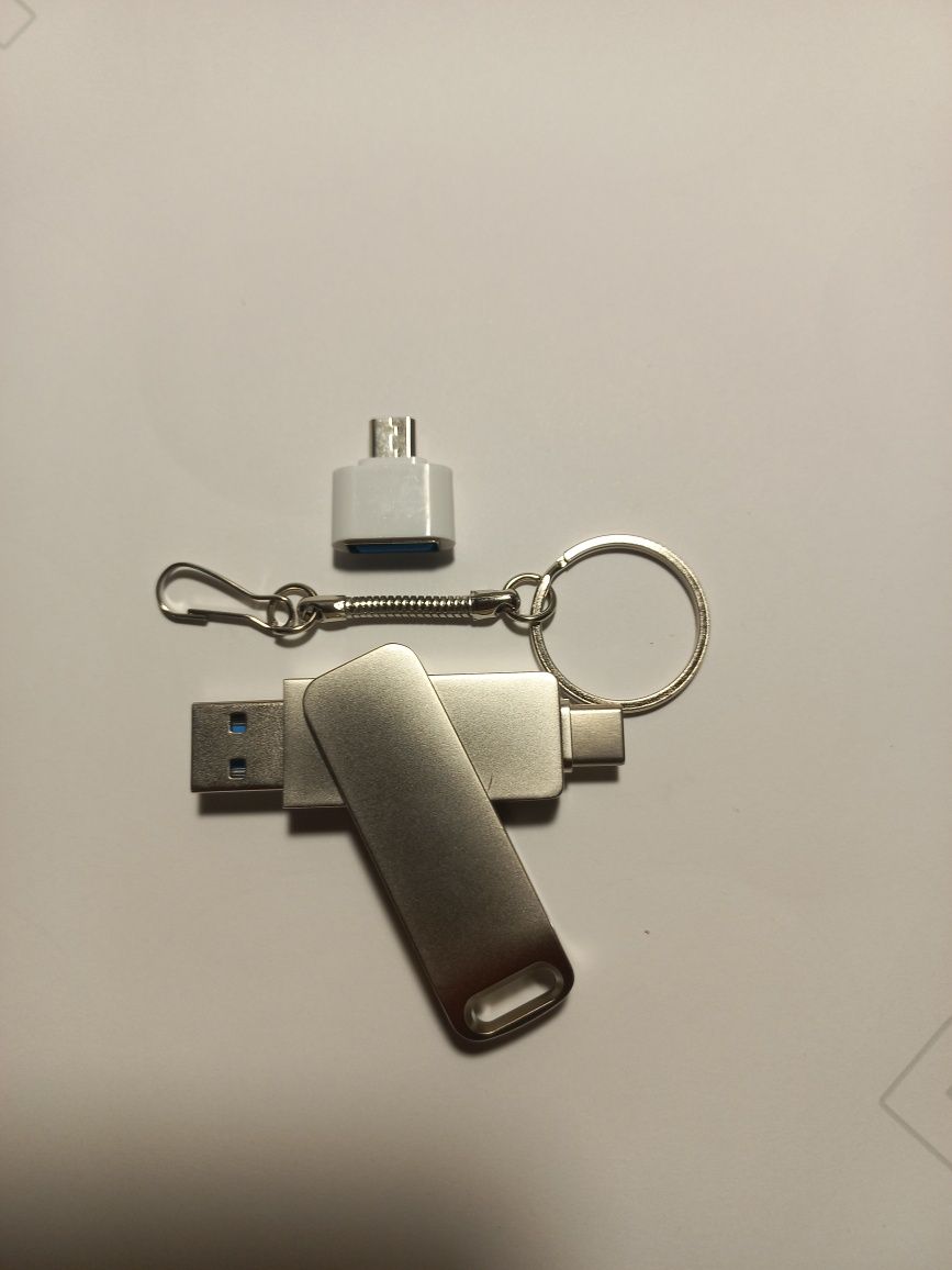 Водонепроницаемая USB флешка