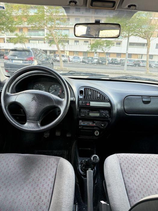 Citroen Saxo 1.1 | 2001 | 80mil km reais