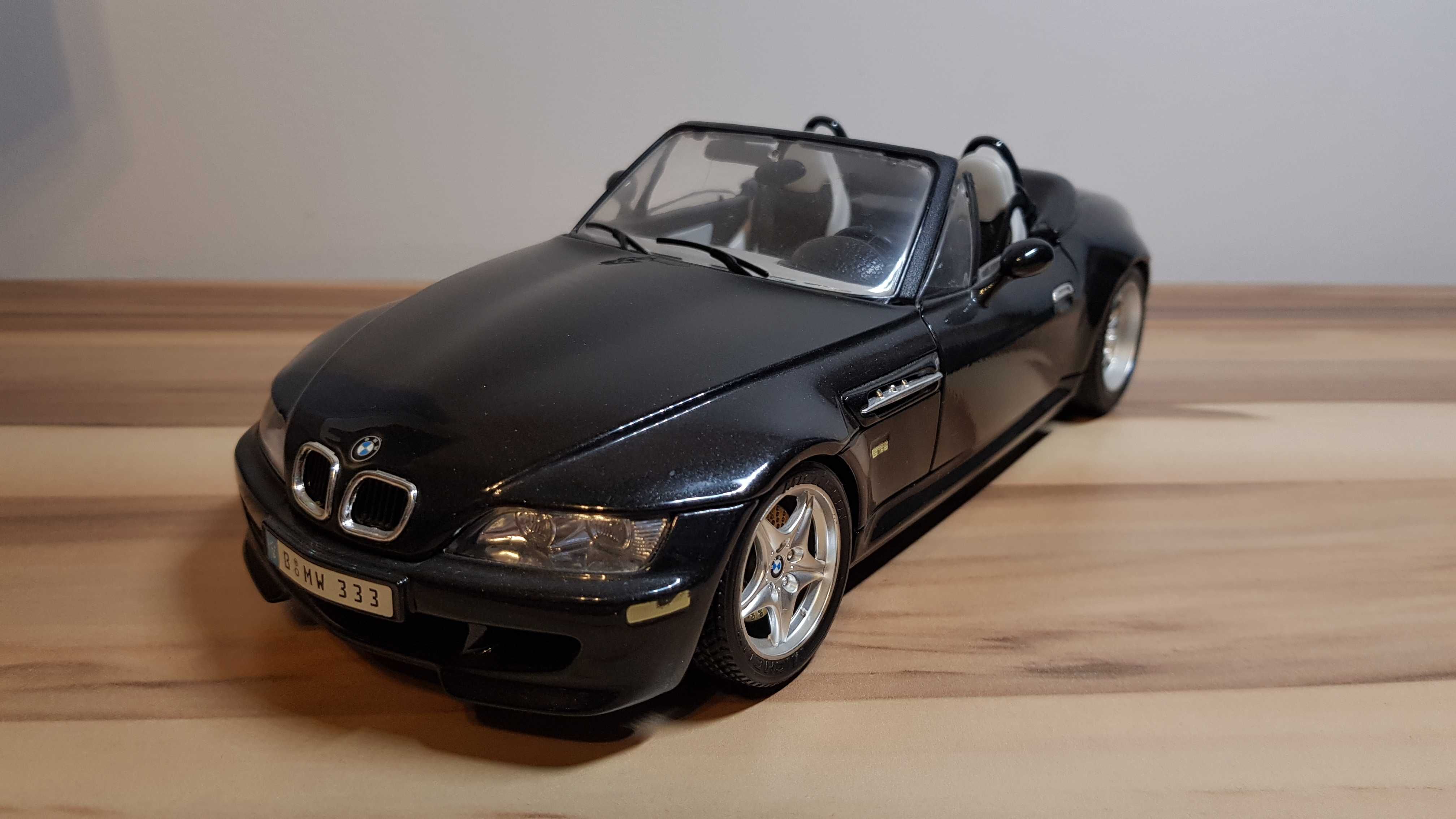 Model BMW M Roadster 1996 w skali 1:18 BBurago - Dla Kolekcjonera