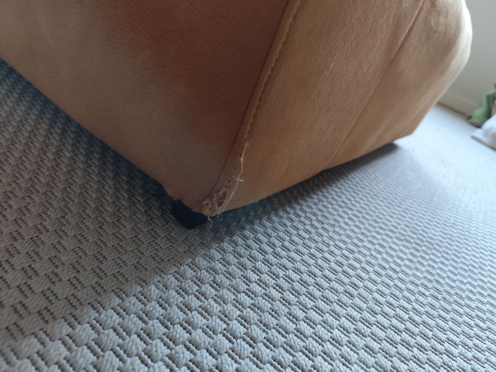 Sofá com chaise-long
