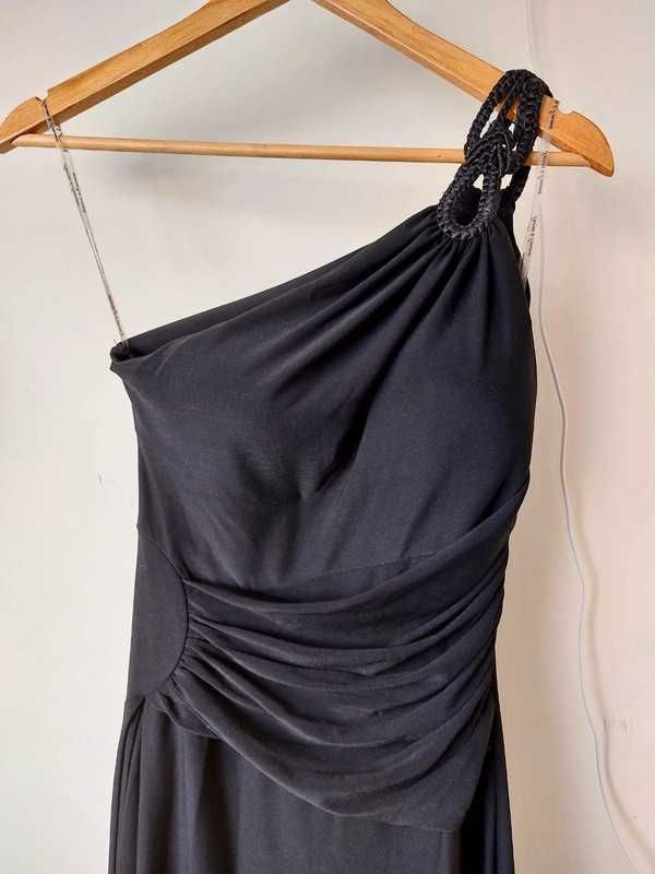 Vestido de cerimónia preto