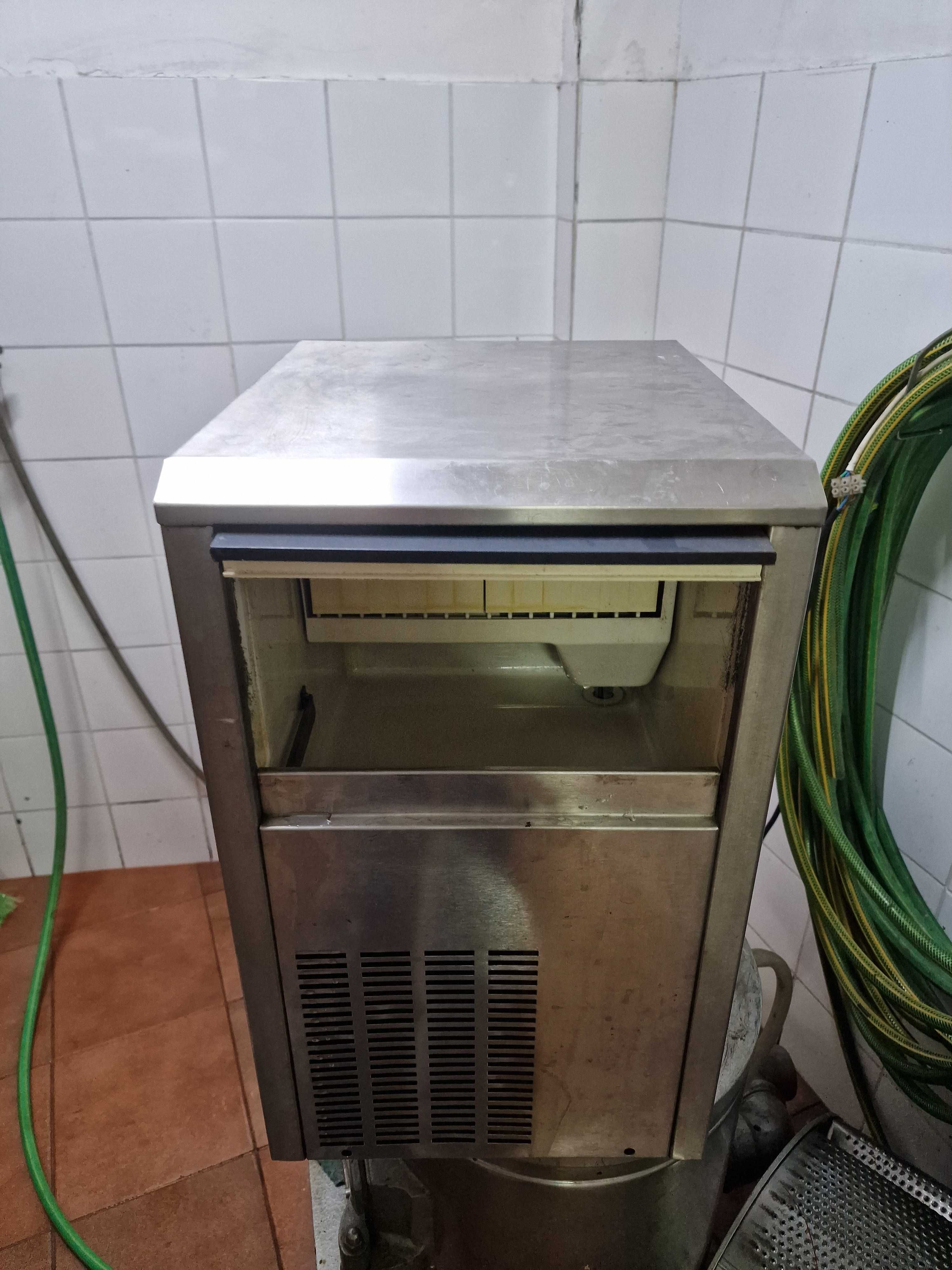 Maquina de  Gelo