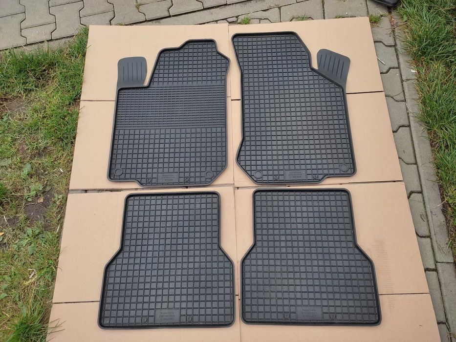 NOWE Dywaniki gumowe FIAT FREEMONT dopasowane korytka korytko