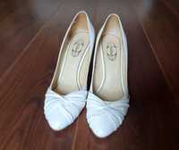 Білі весільні туфлі, розмір 36-37 (белые свадебные туфли)