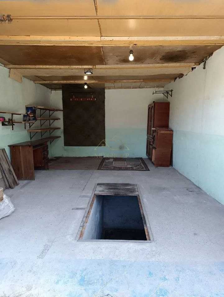 Продається Гараж в. Довженка, 22 кооператив
