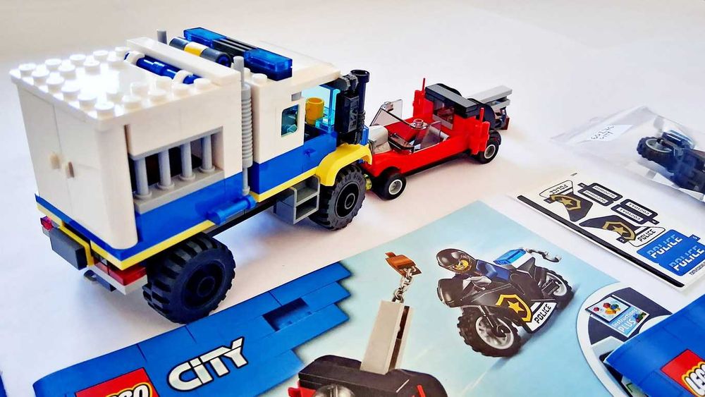 Lego City 60276 Police Prisoner Transport em peças novas semi montado