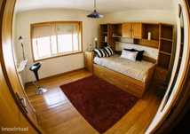 773217 - Quarto com cama de solteiro em...