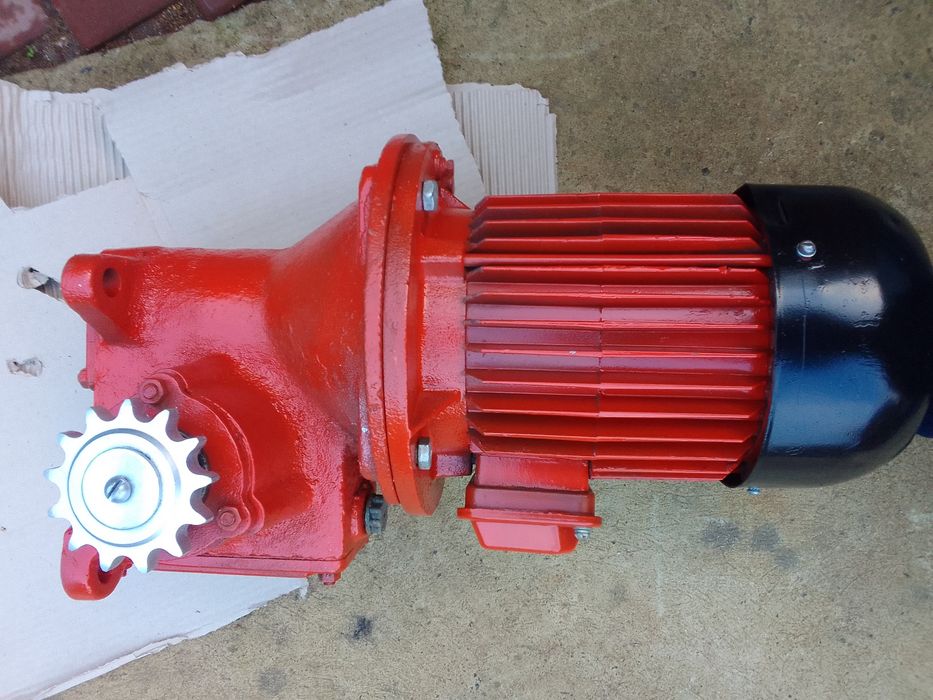 Мотор редуктор 2.2квт 55об