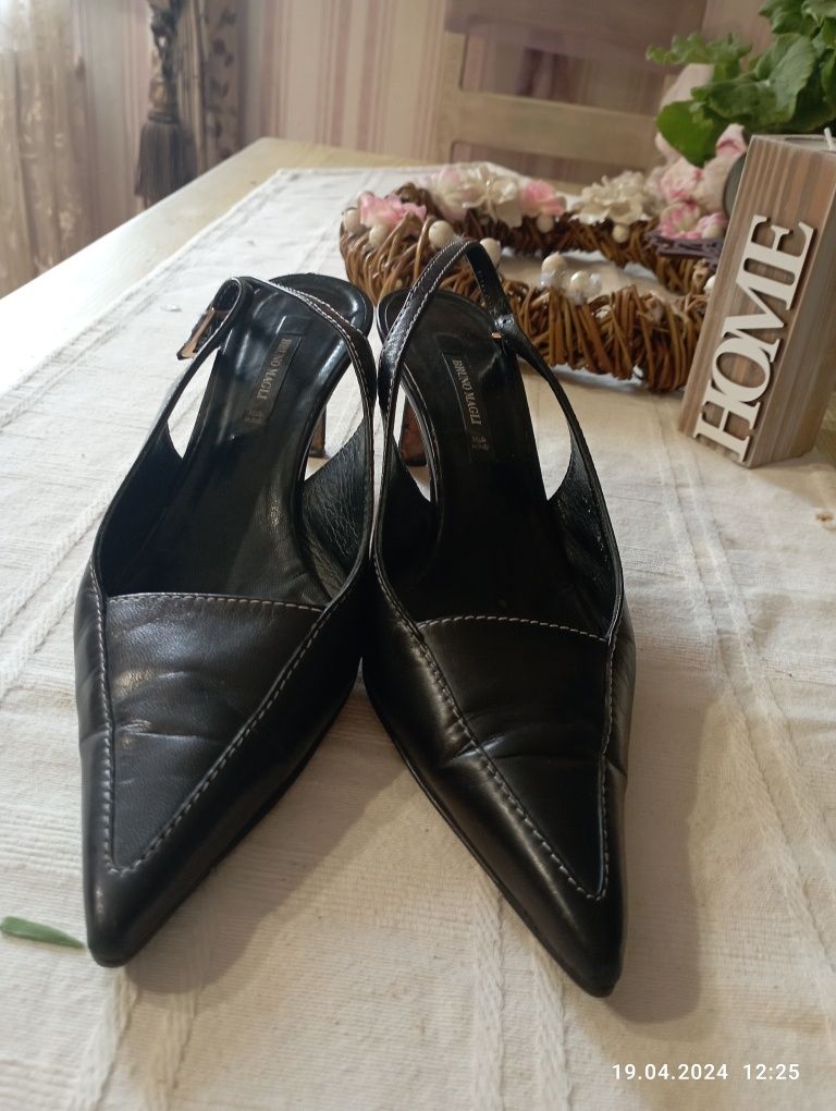 Шикарні туфельки від італійського бренду  Bruno magli