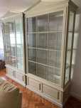 Vitrines com portas de vidro