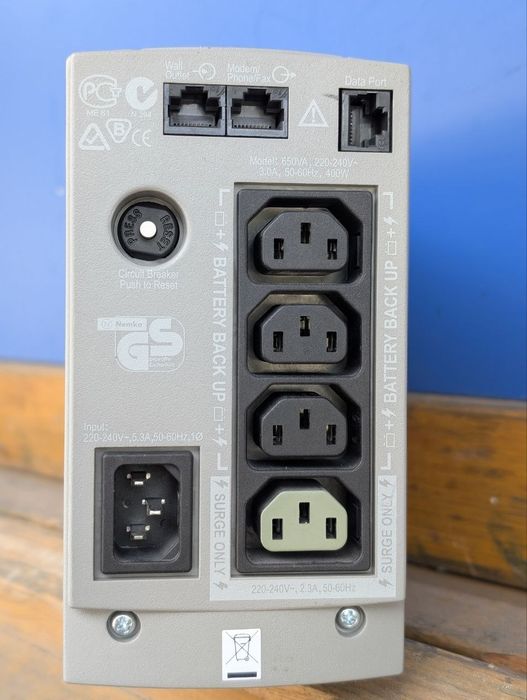 Джерело безперебійного живлення (ДБЖ) APC Back-UPS 650 ,